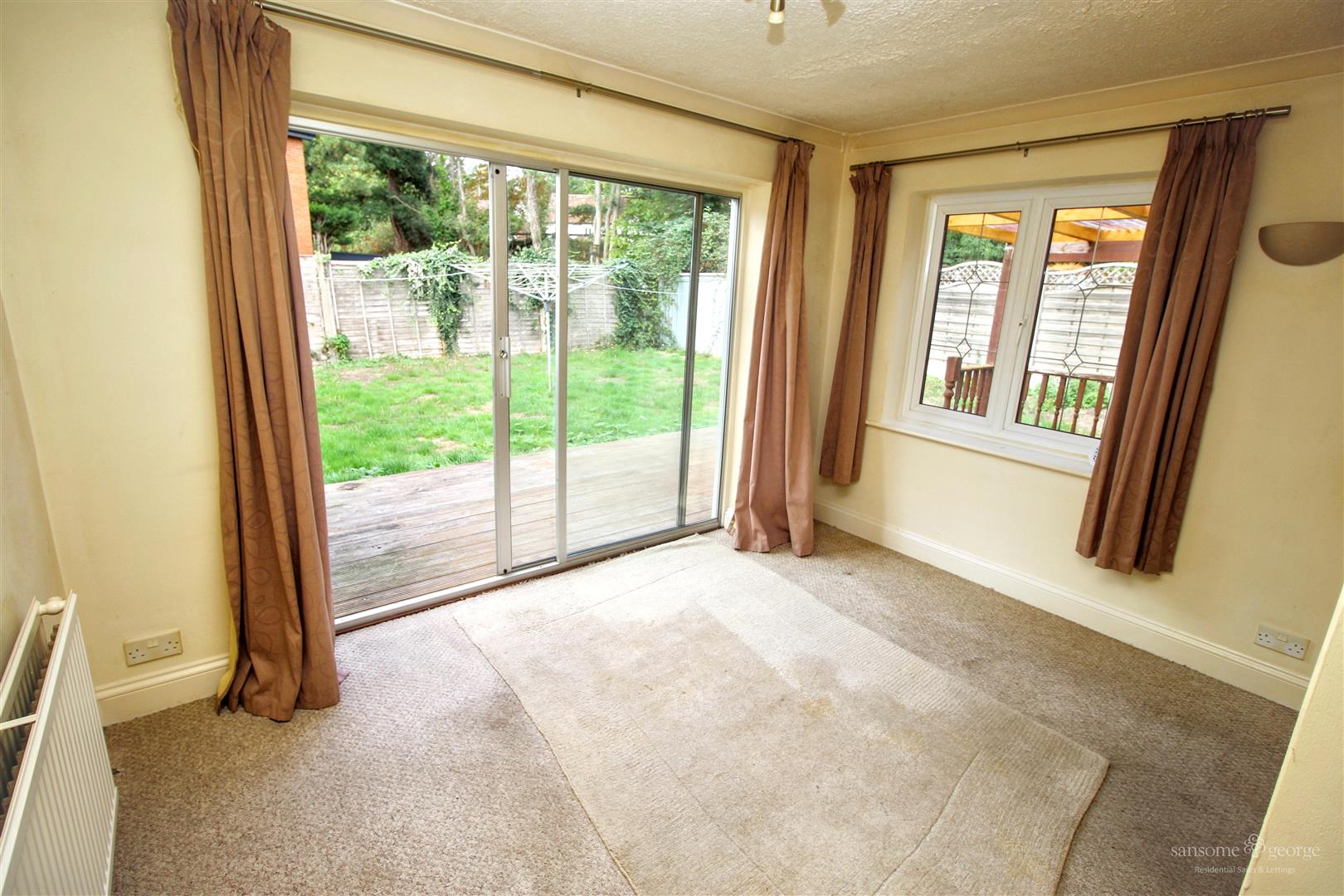 Kemerton Close, Calcot, Reading